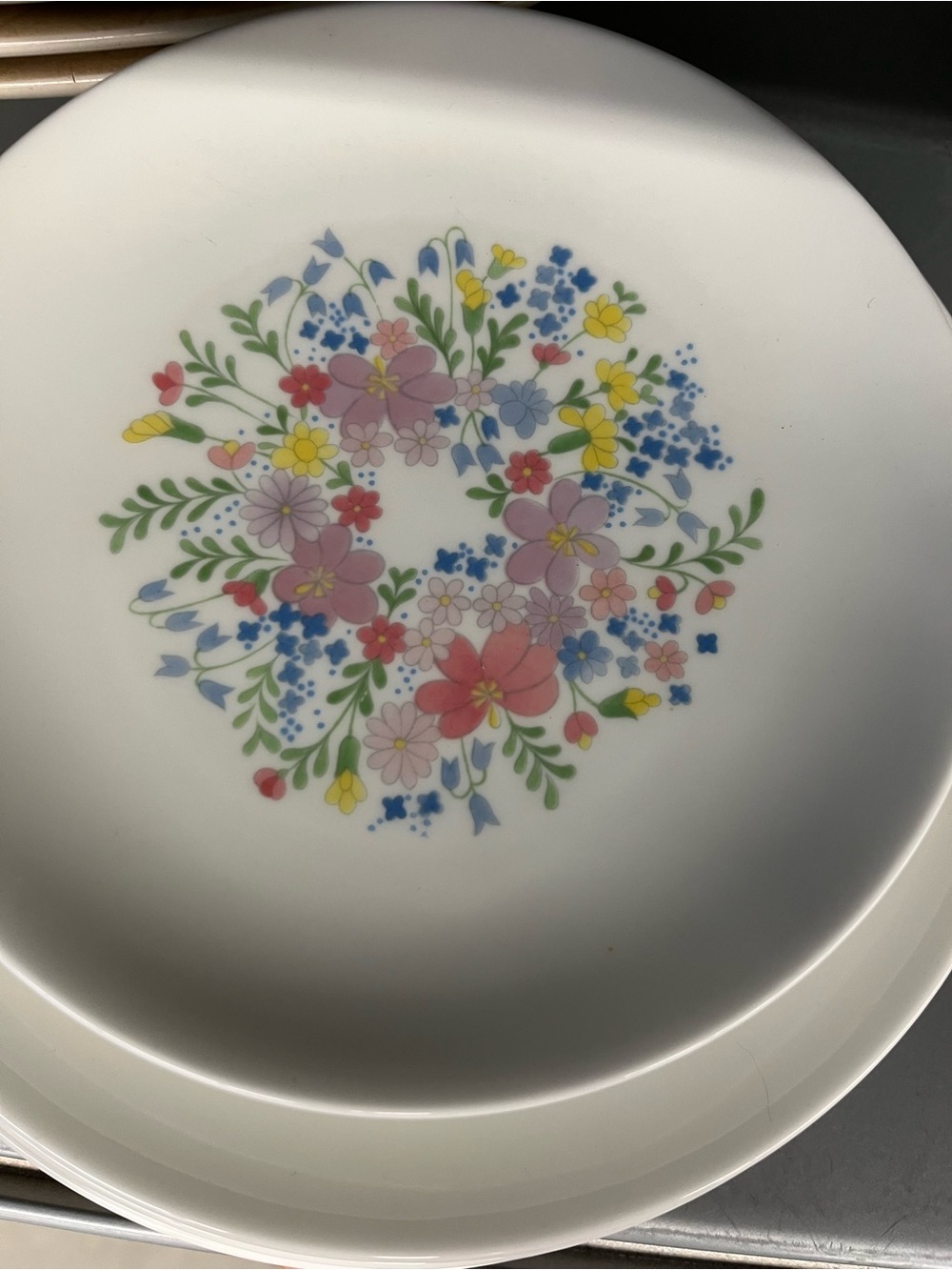 Wedgwood 'Forget-me-not' Fine Bone China Plates Excellent Condition